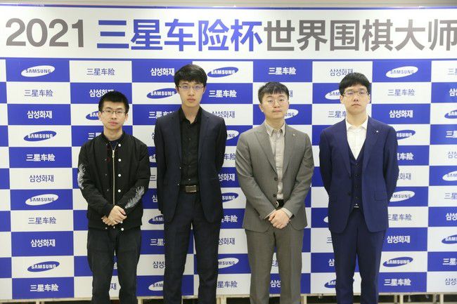 吴奇在电话里惊慌的呼喊：爸，怎么回事啊，为什么陡音打开就全是那段相声？。
